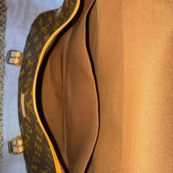 VERY LARGE Louis Vuitton SAUMUR 43 Messenger Bag - Picture 3 of 6
